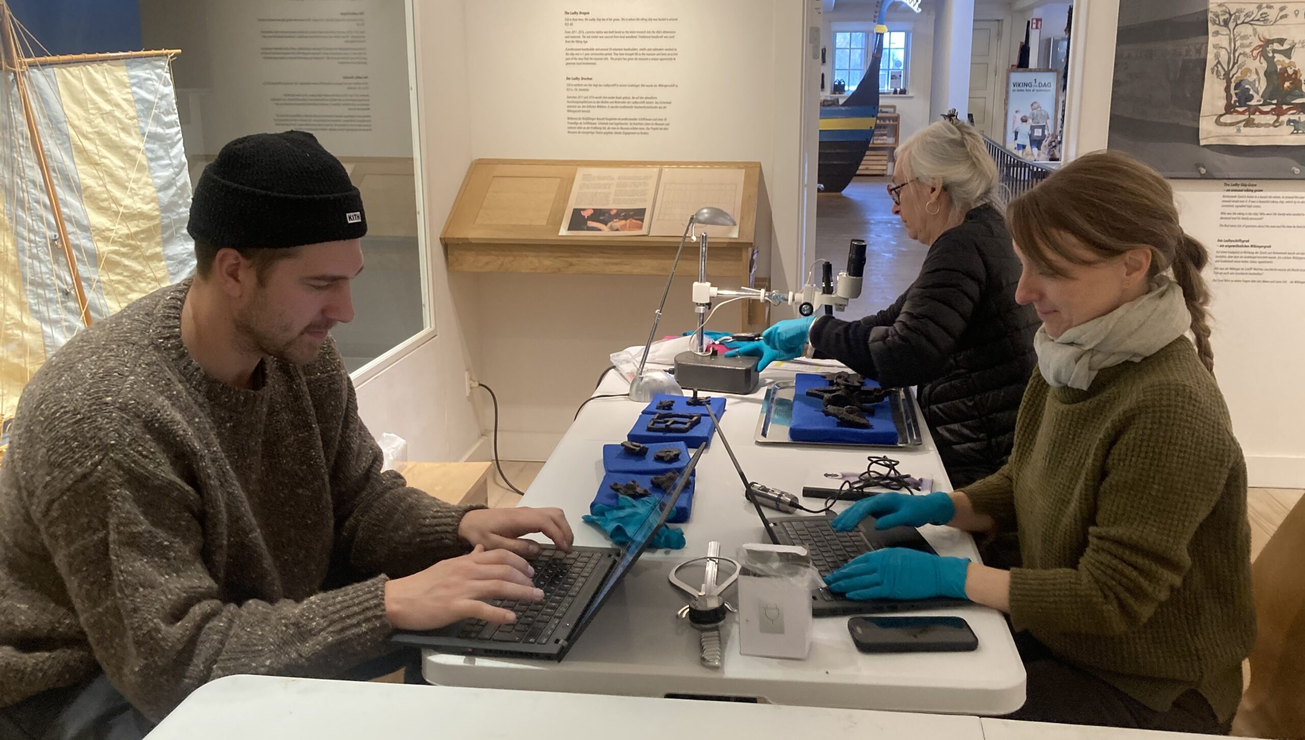 Hvad havde Ladbykongen på? - Oplevelser på Vikingemuseet Ladby
